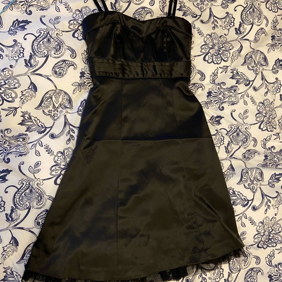 RW&CO Size 2, Black strapless Satine Cocktail Dress. Y2K, Party, evening dress. - Picture 6 of 12